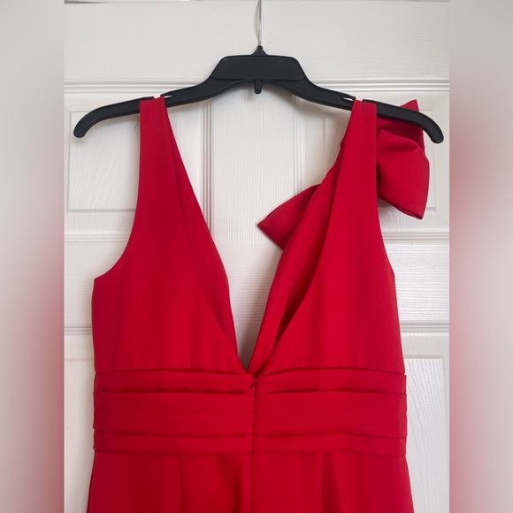 MAC DUGGAL Bow Shoulder V-Neck Gown - Picture 8 of 9